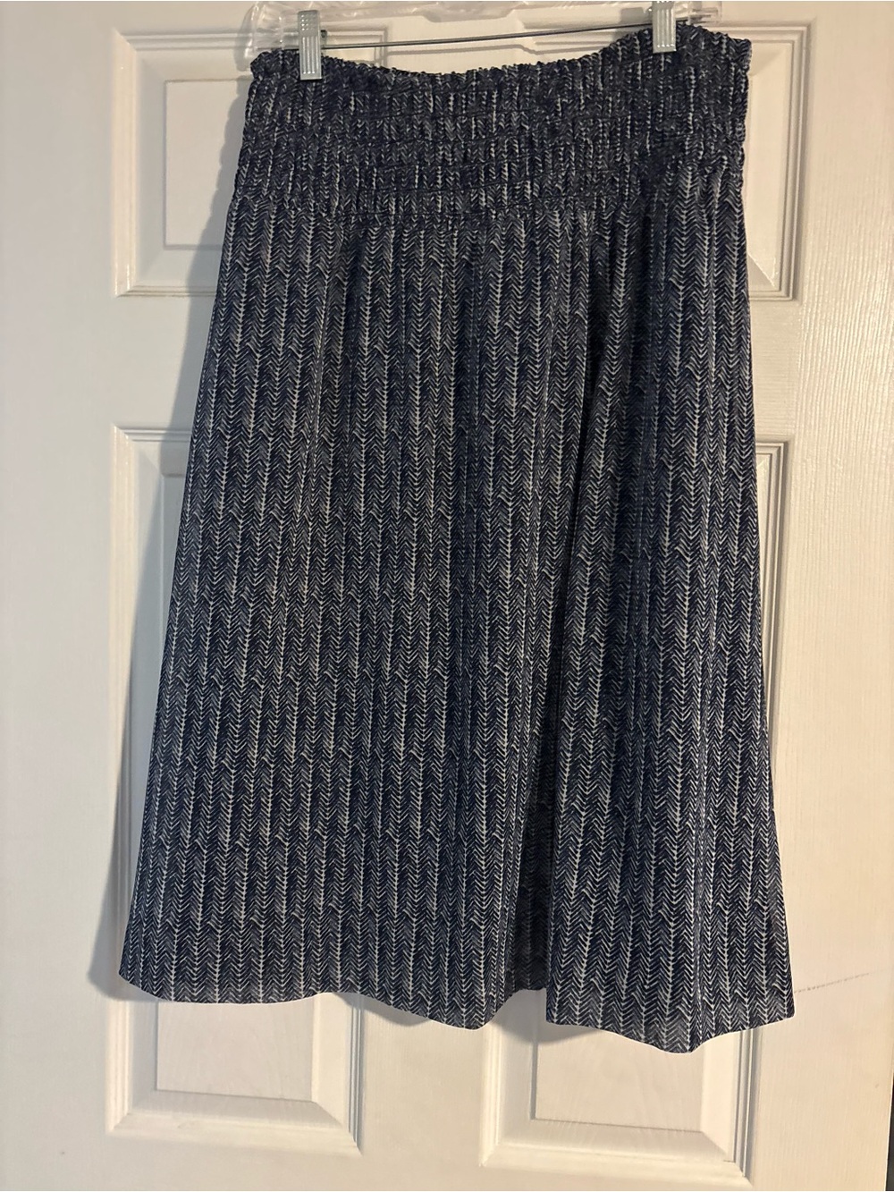 Banana Republic Navy Patterned Smocked-Waist Midi Skirt